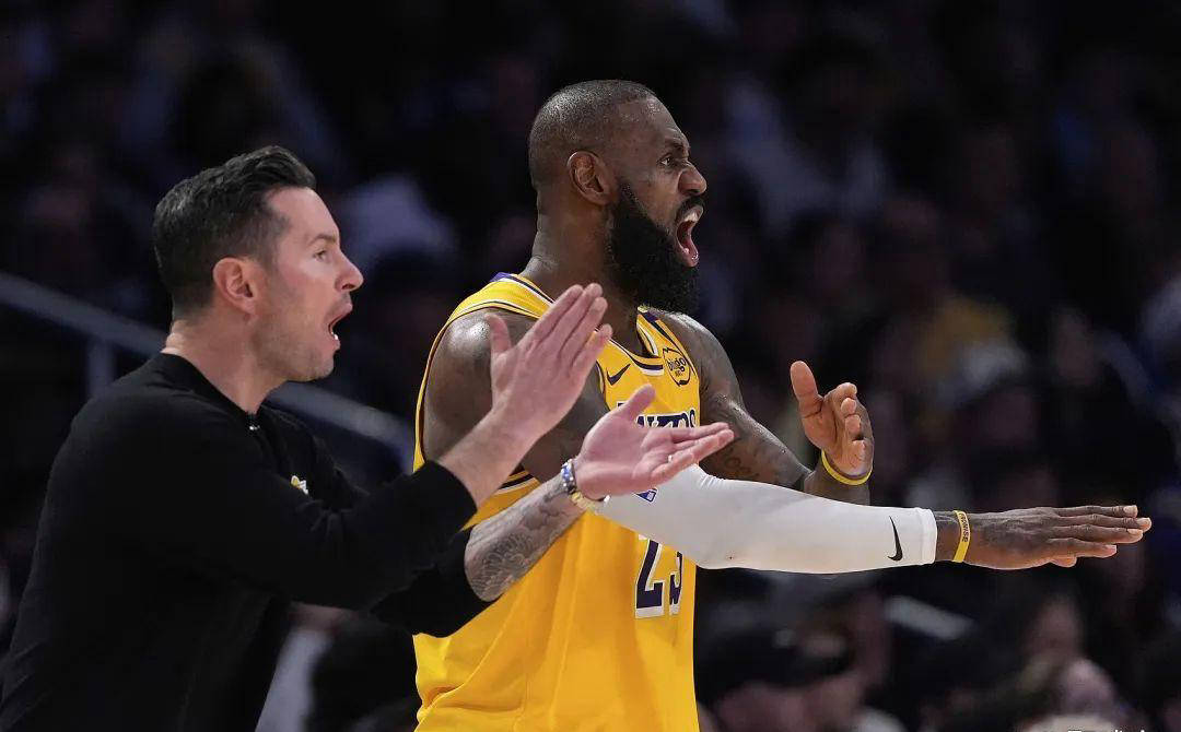 九游体育-阿扎伦卡重要时刻持续失利,湖人带队取胜!-九游体育