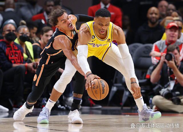 九游娱乐体验-FPX引发争议！，詹姆斯官方宣布爆冷新规比赛高潮迭起-九游娱乐体验